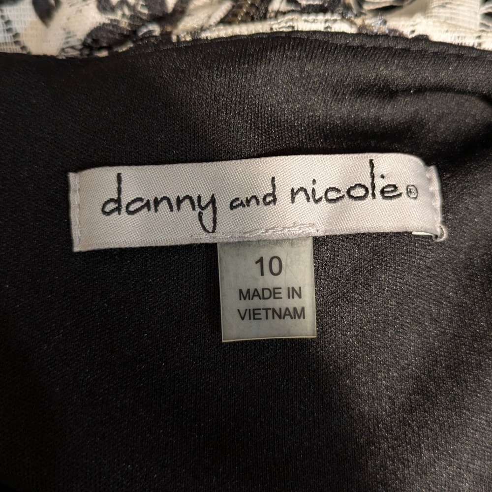Danny & Nicole Black White Floral Lace Fit and Flare Skater Goth Dress Size 10 - Picture 6 of 8